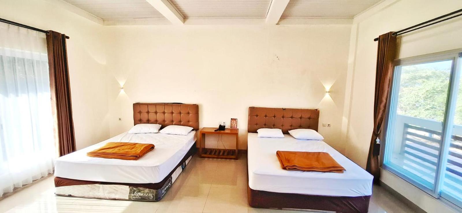 Hotel Cipunaga Ciemas 外观 照片